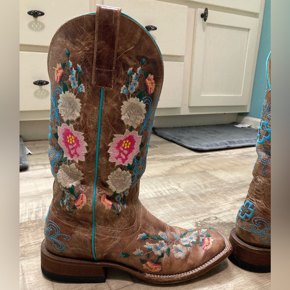 Macie Bean Rose Garden Cowboy Boots